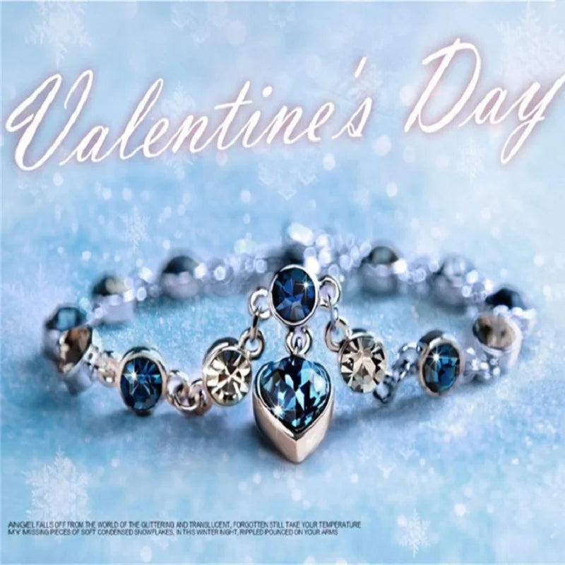 Shiny blue crystal love heart pendant bracelet™