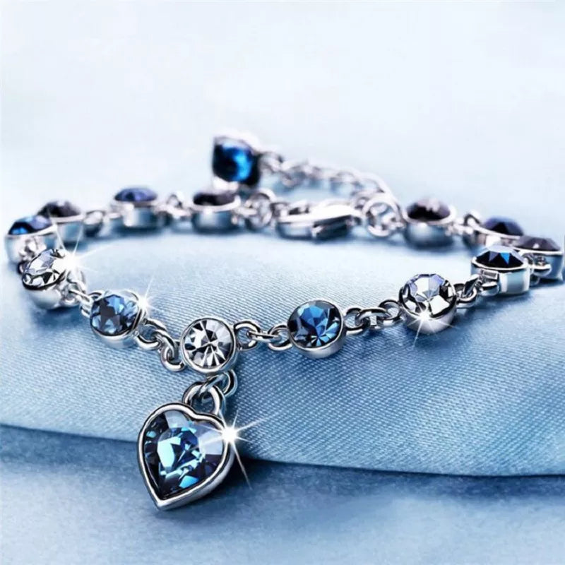 Shiny blue crystal love heart pendant bracelet™